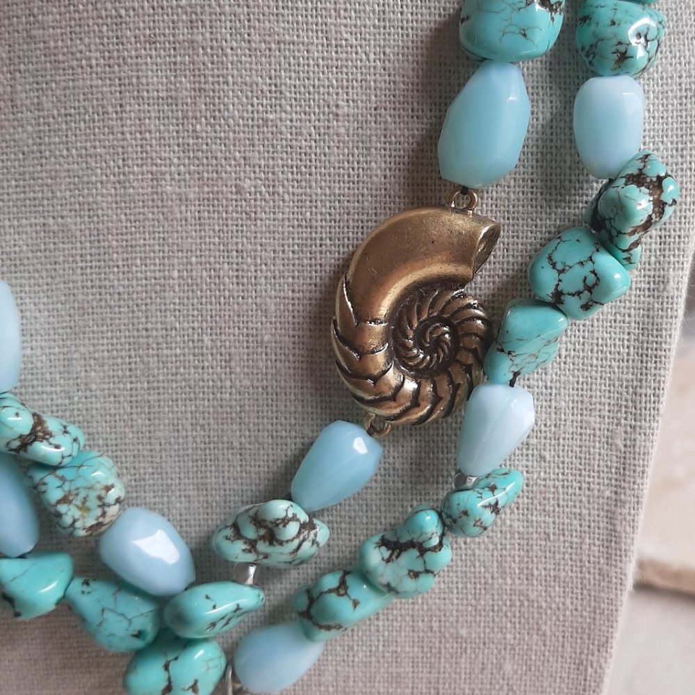 Lucky Brand Faux Turquoise & Aqua Shell Beach Necklace - Picture 3 of 7